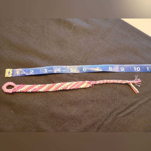 Pink friendship bracelet made from hemp - Picture 3 of 4